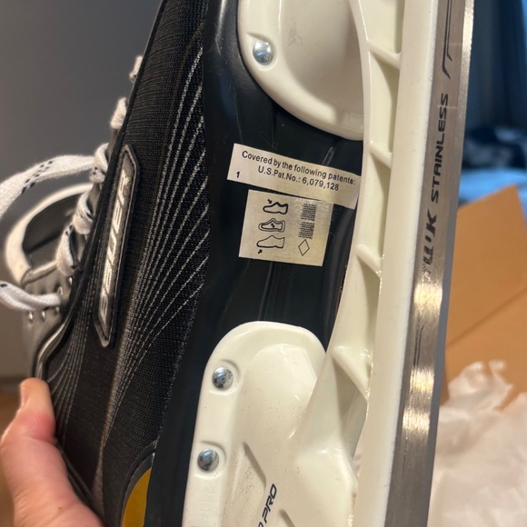 Brand New Bauer Supreme One20 Ice Hockey Skates – Senior Size 9 (Width R) – Mode - Picture 5 of 13